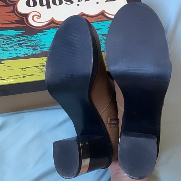 Zigi SoHo Ankle Boots - Picture 5 of 5